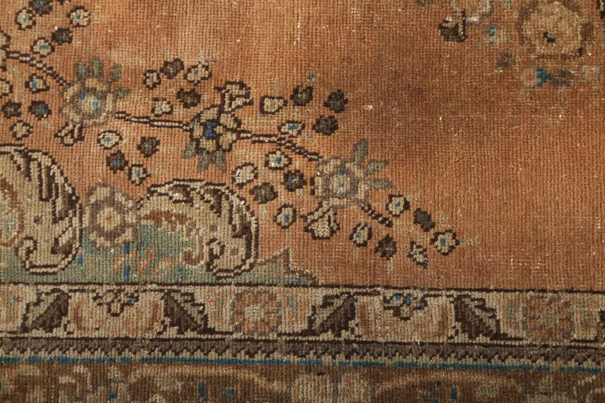 Persian Tabriz Rug | 6' x 9'
