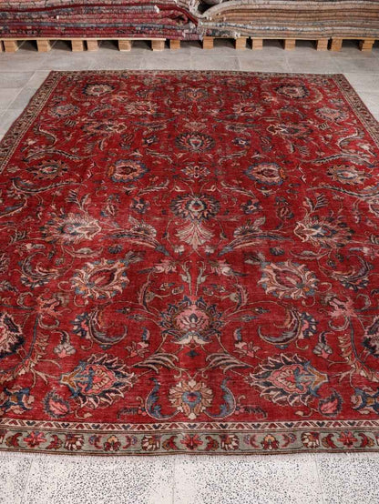 Persian Tabriz Rug | 7' 7” x 10' 10"