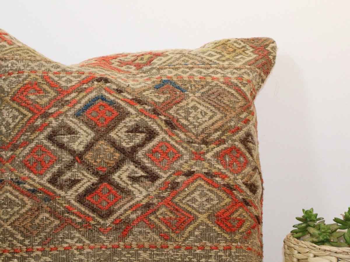 Pillow No. 024 | 18" x 18"