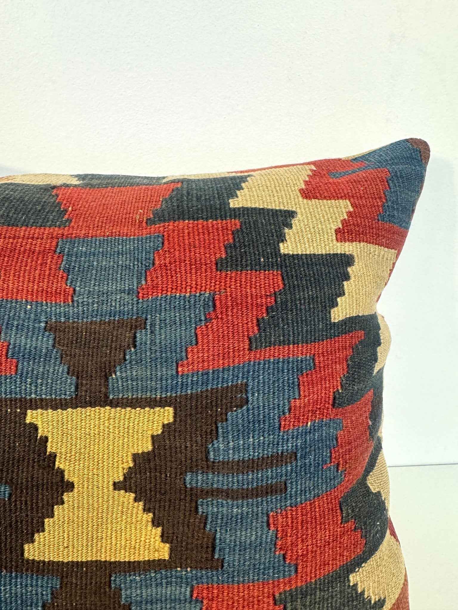 Pillow No. 025 | 16" x 16"