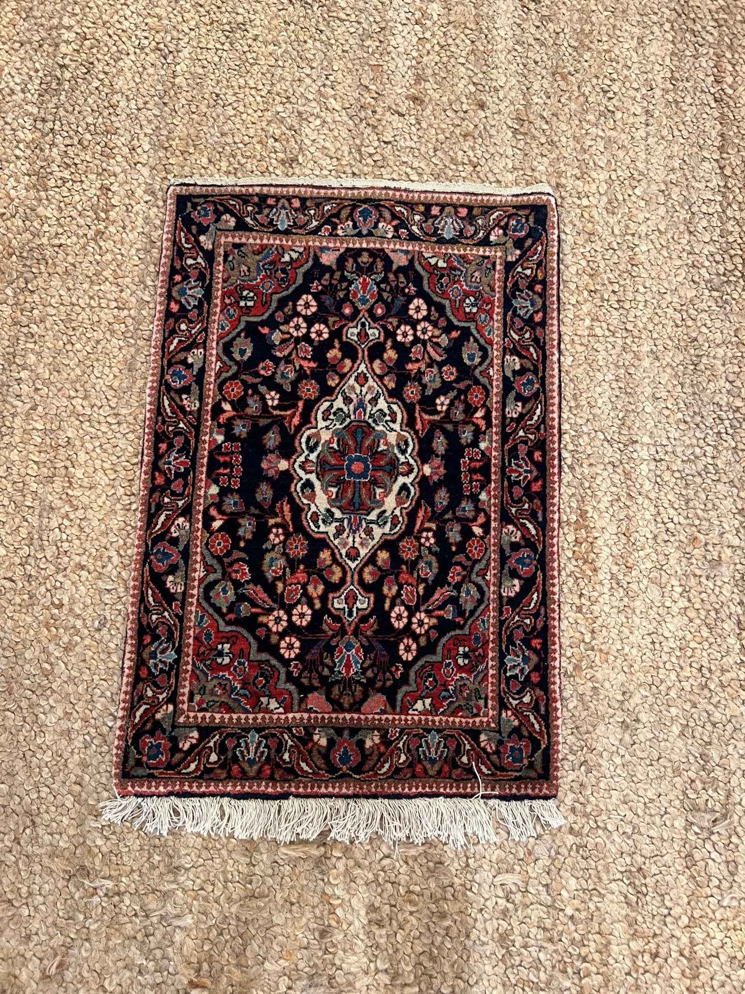 Sarouk | 3' 8" x 2' 2"