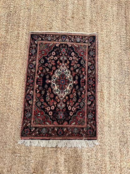 Sarouk | 3' 8" x 2' 2"